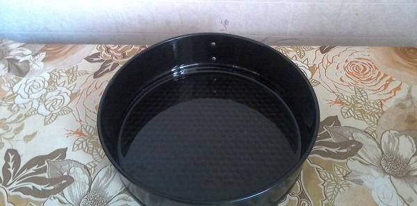 Бабушкина шарлотка с яблоками в духовке