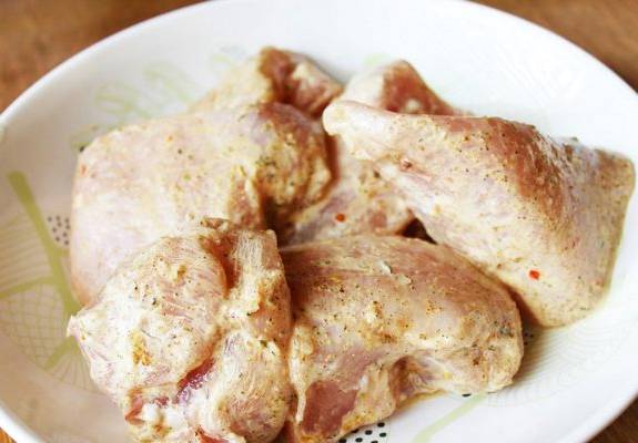 Куриная грудка со сметаной в рукаве в духовке