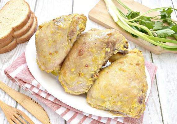 Куриные бедра в рукаве для запекания в духовке
