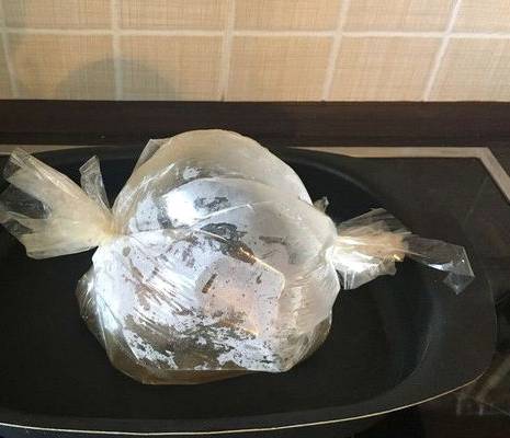 Бедро индейки в рукаве для запекания в духовке