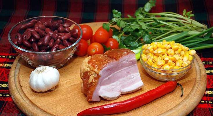 Салат «Мексиканский» с фасолью