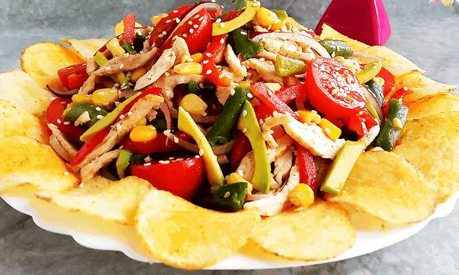 Салат «Мексиканский» с курицей