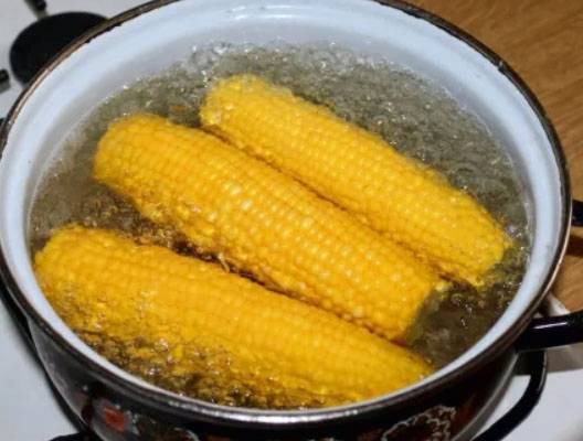 Салат «Мексиканский» с кукурузой