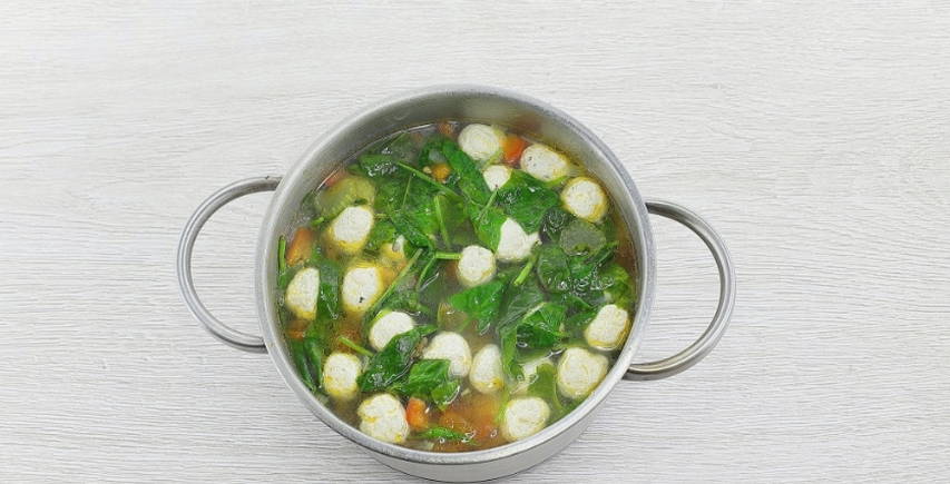 Суп с фрикадельками из куриного филе