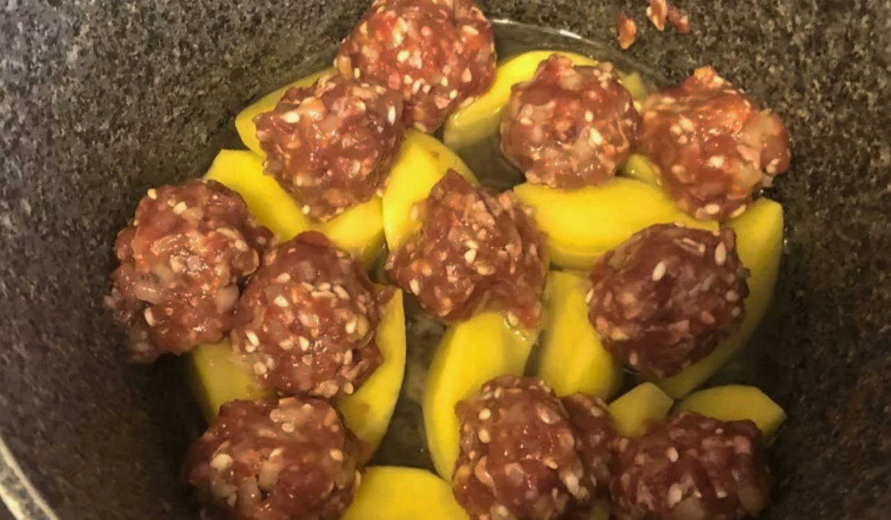Суп с фрикадельками из куриного фарша с рисом