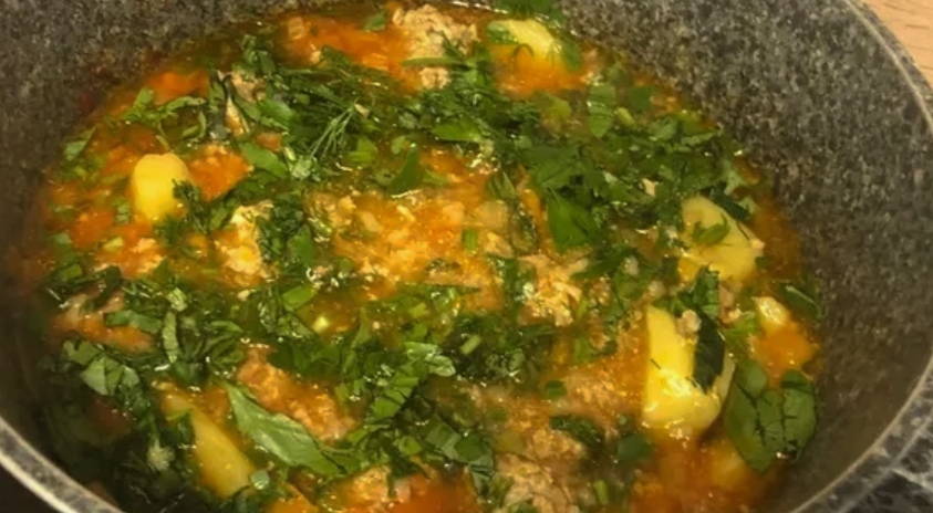 Суп с фрикадельками из куриного фарша с рисом