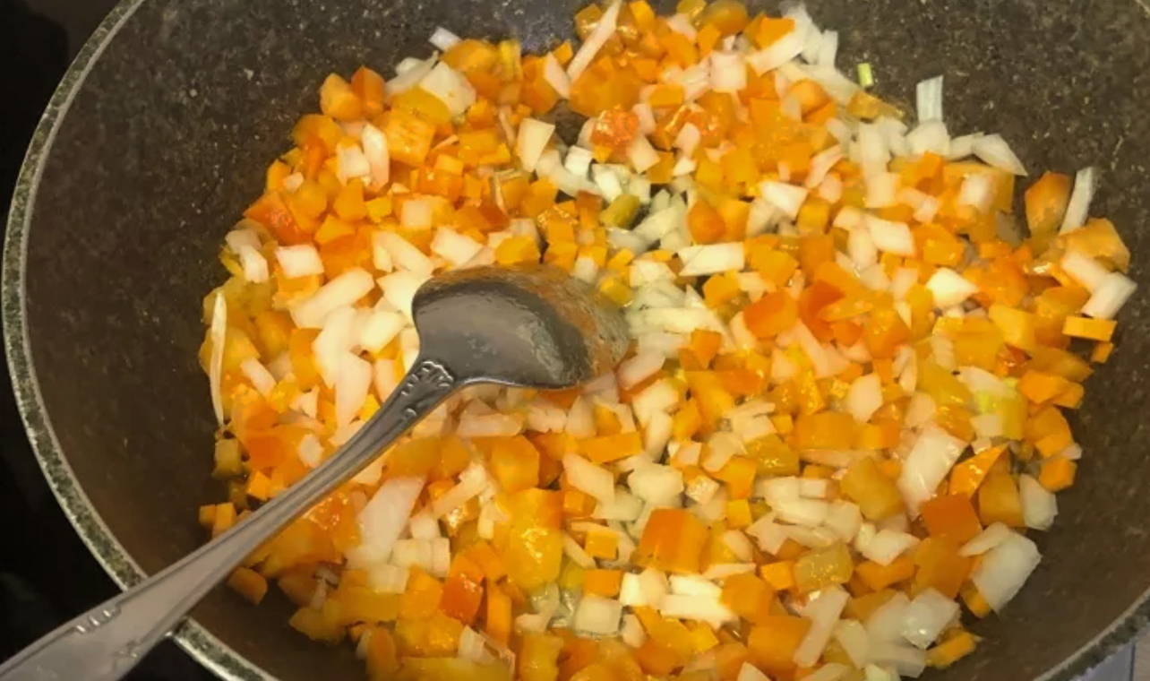 Суп с фрикадельками из куриного фарша с рисом