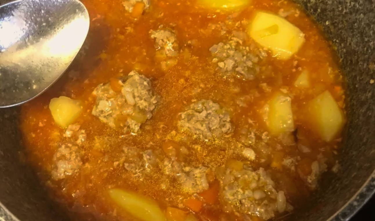 Суп с фрикадельками из куриного фарша с рисом