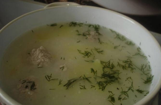 Сырный суп с фрикадельками и рисом
