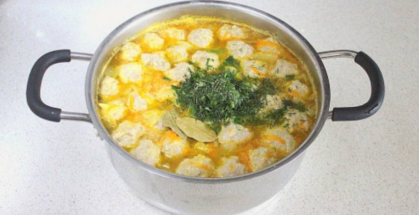 Картофельный суп с фрикадельками