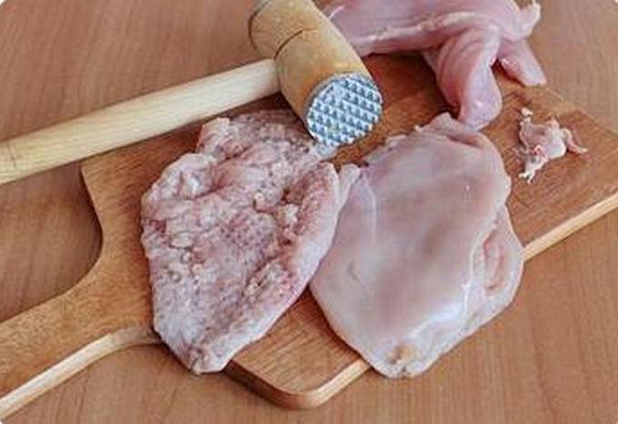Куриные рулетики в беконе в духовке