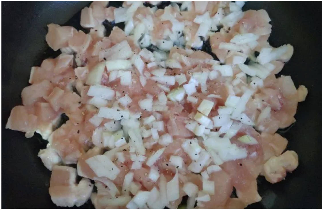 Чебуреки из кабачков с фаршем на сковороде