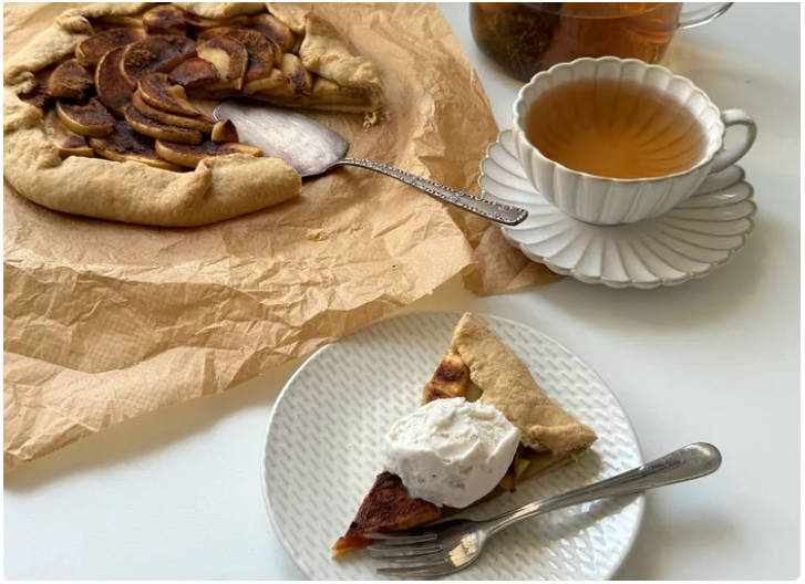 Галета с яблоками и корицей