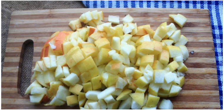 Шарлотка с яблоками и тыквой в духовке