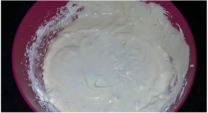 Шарлотка с заварным кремом и яблоками