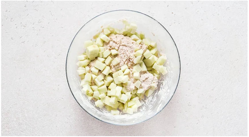 Постная шарлотка с яблоками