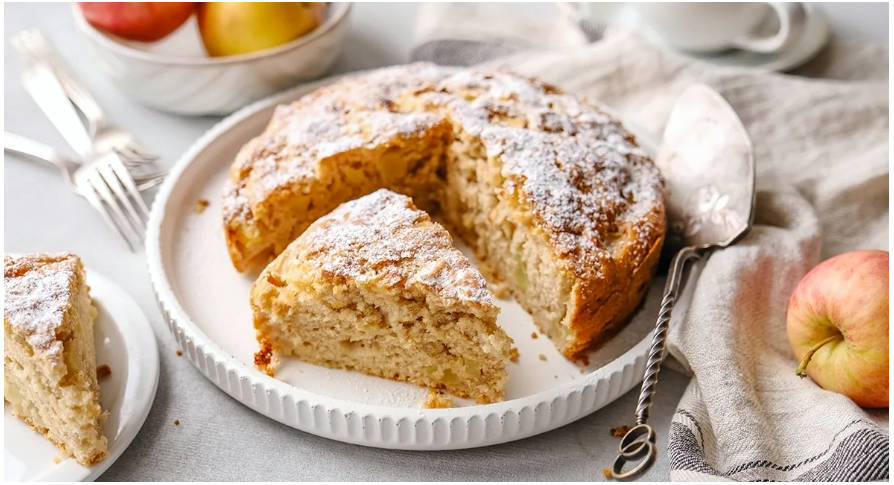 Постная шарлотка с яблоками