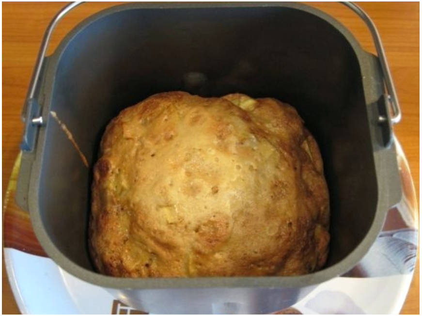 Шарлотка с яблоками в хлебопечке
