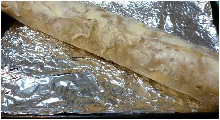 Штрудель с яблоками из лаваша