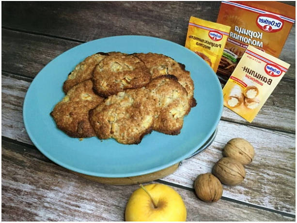 Овсяное печенье с яблоками и корицей