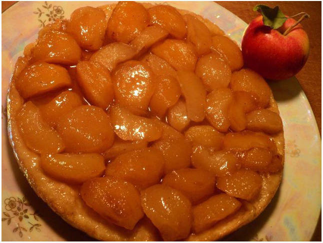 Перевернутый пирог с яблоками