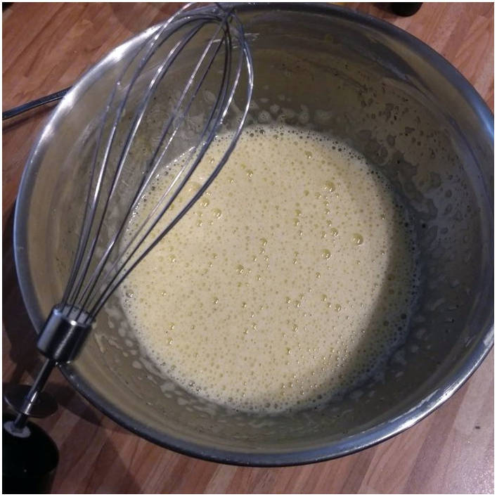 Пирог с яблоками и орехами в духовке