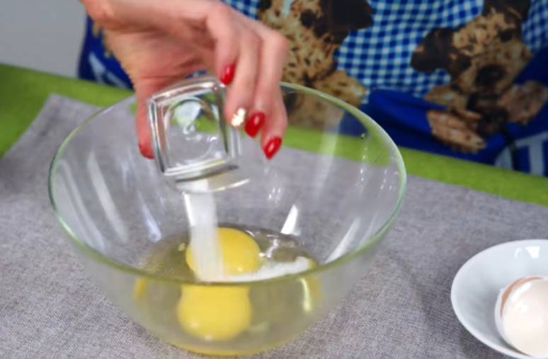 Замороженные овощи с курицей в духовке
