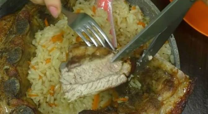 Свиные ребрышки с рисом в духовке
