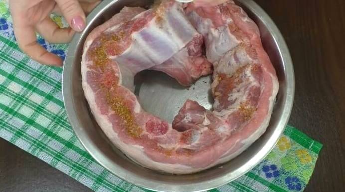 Свиные ребрышки с рисом в духовке