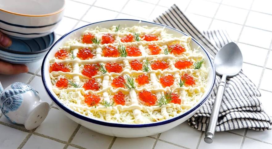 Королевский салат с морепродуктами