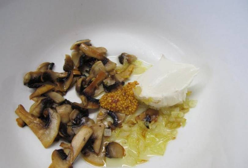 Крабовый салат со сметаной