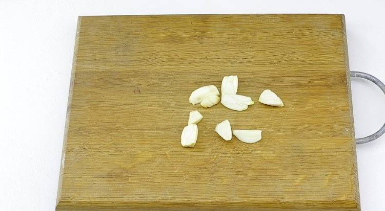 Замороженные очищенные мидии на сковороде