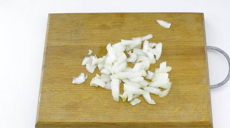 Замороженные очищенные мидии на сковороде