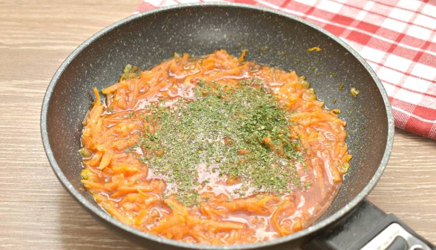 Замороженные котлеты на сковороде