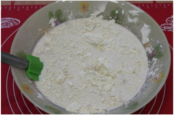 Пирог с брусникой и яблоками