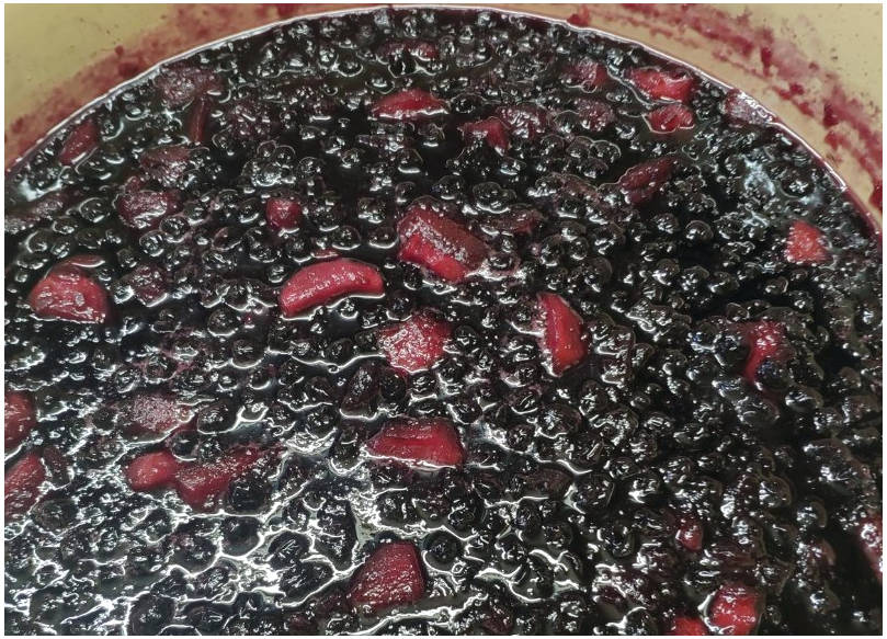 Варенье из черноплодной рябины с яблоками