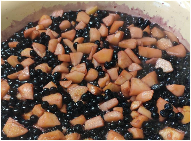 Варенье из черноплодной рябины с яблоками