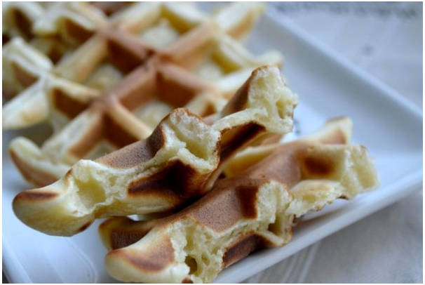 Вафли в вафельнице без молока