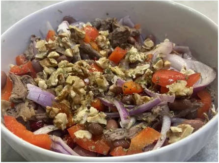 Бакинский салат с гранатом и говядиной