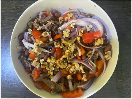 Бакинский салат с гранатом и говядиной