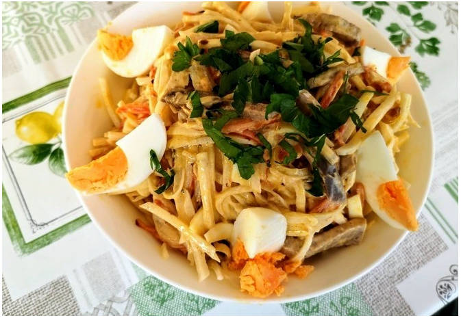 Салат «Архиерейский» с редькой и мясом