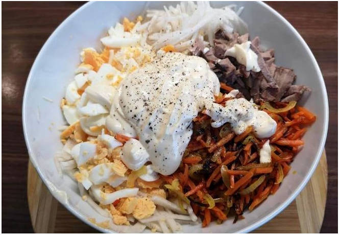 Салат «Архиерейский» с редькой и мясом