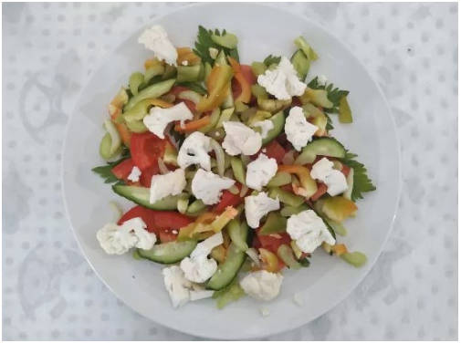 Азиатский салат с курицей