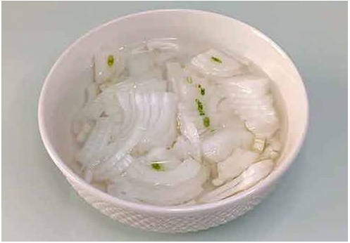 Блинный салат с копченой грудкой