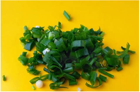 Белорусский салат с печенью и грибами