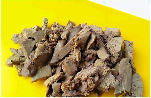 Белорусский салат с печенью и грибами