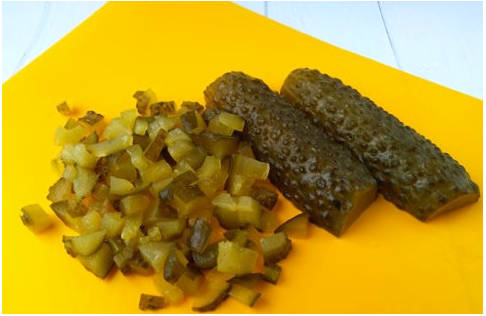 Белорусский салат с печенью и грибами