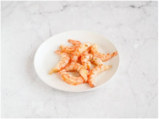 Вьетнамский салат с манго и креветками