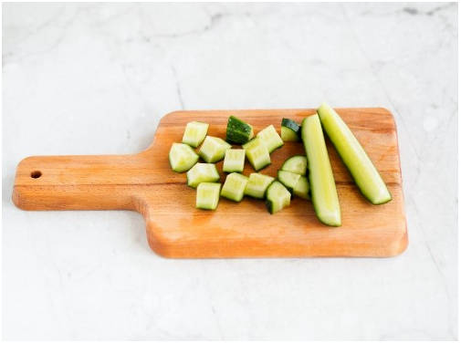 Вьетнамский салат с манго и креветками