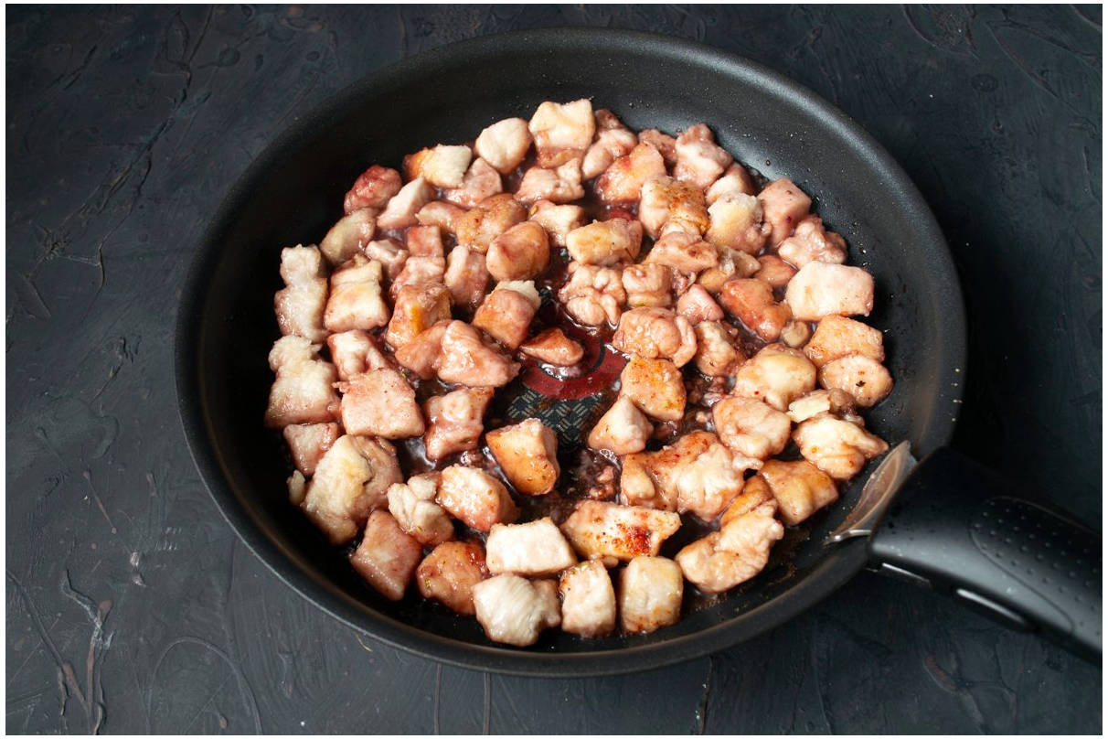 Горячий салат с курицей
